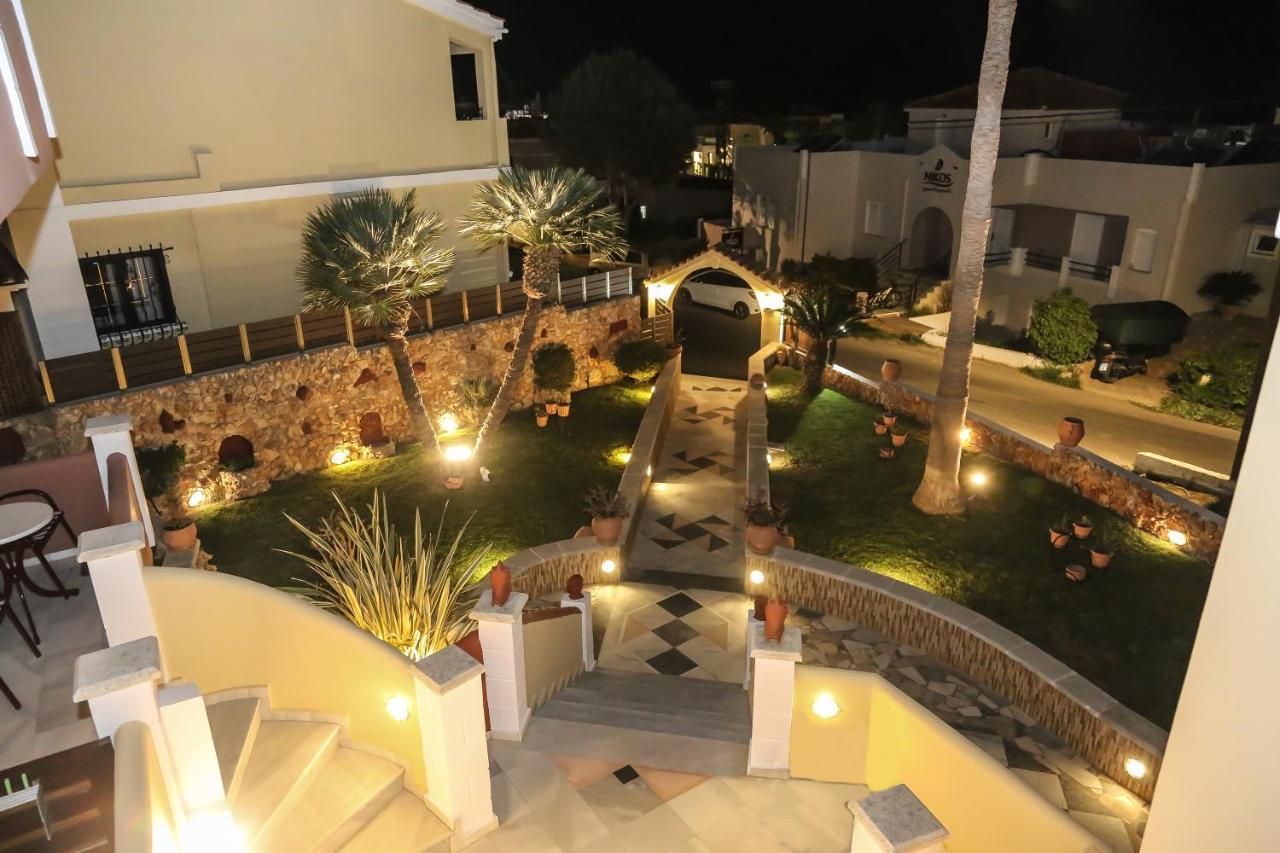 Heaven Apartments Agia Marina Exterior foto