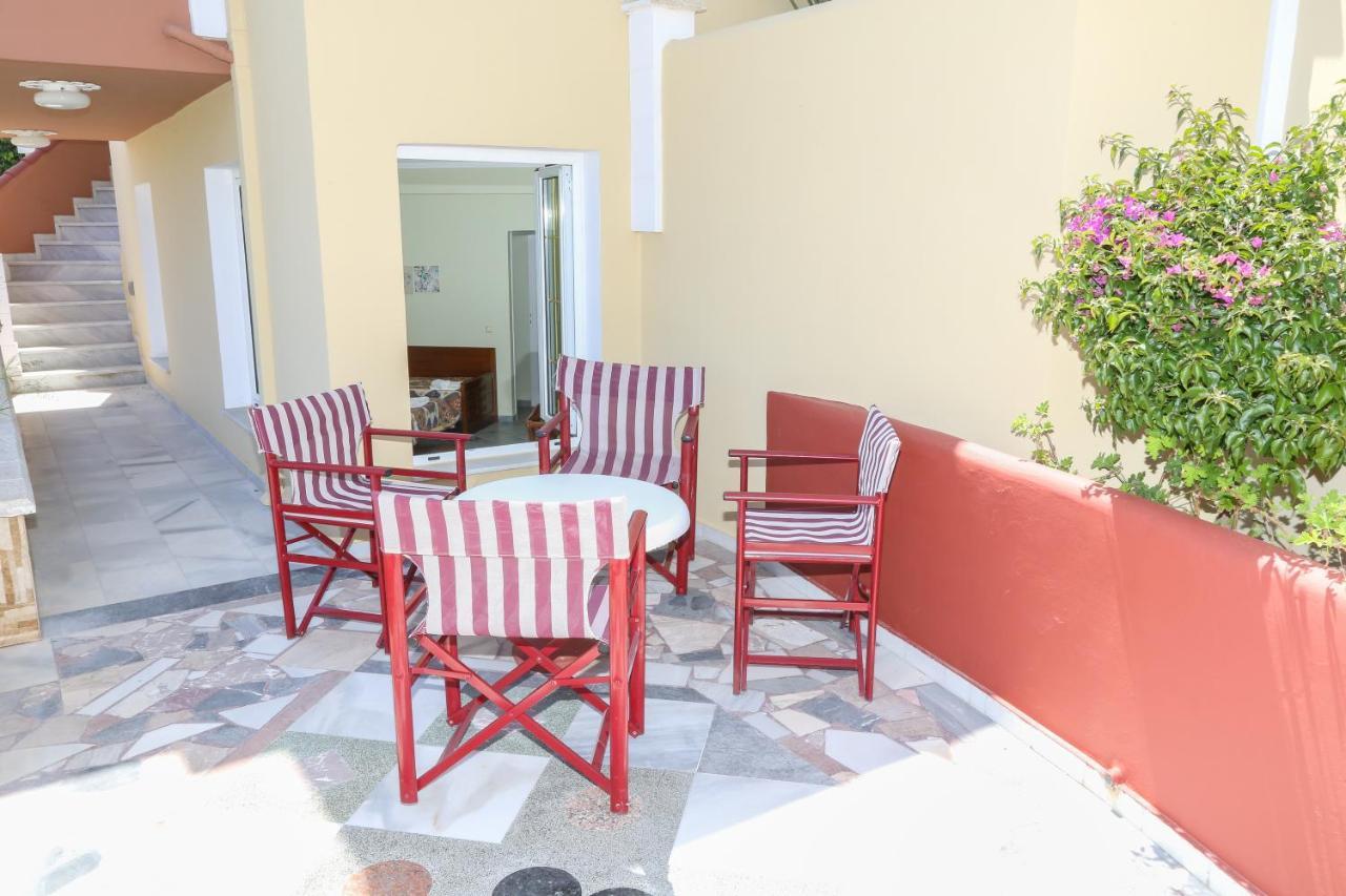 Heaven Apartments Agia Marina Exterior foto