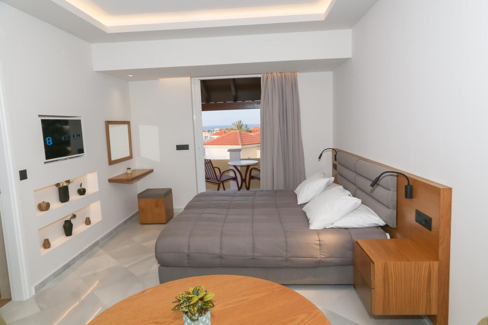 Heaven Apartments Agia Marina Exterior foto